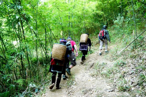 Sapa Tour by Bus from Hanoi with homestay