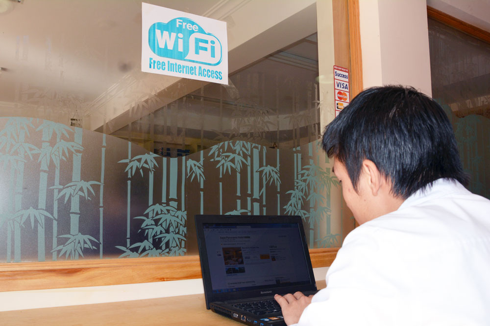 Free WiFIi and Internet Access